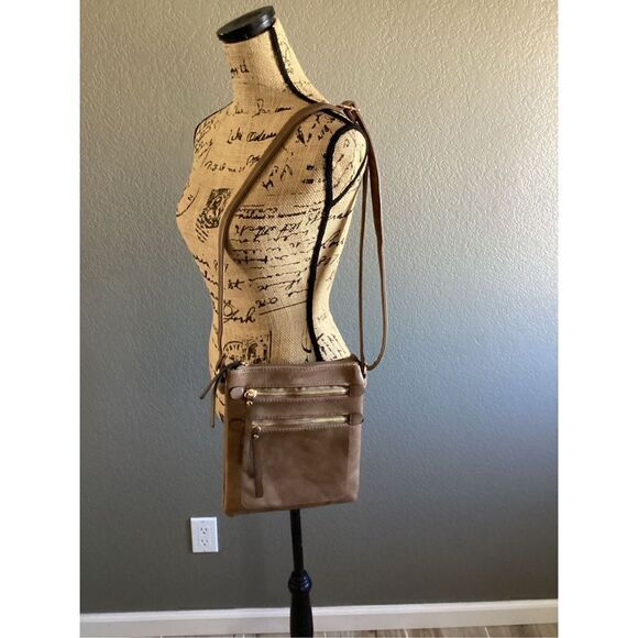 Cross Body Bag - Picture 1 of 8